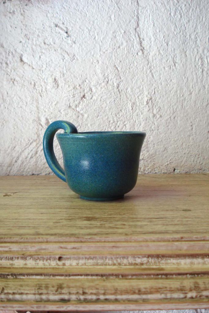 The Big Handle Mug in blue